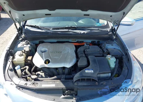 2011 Hyundai Sonata Hybrid Hybrid from USA, damaged, VIN KMHEC4A4XBA018357